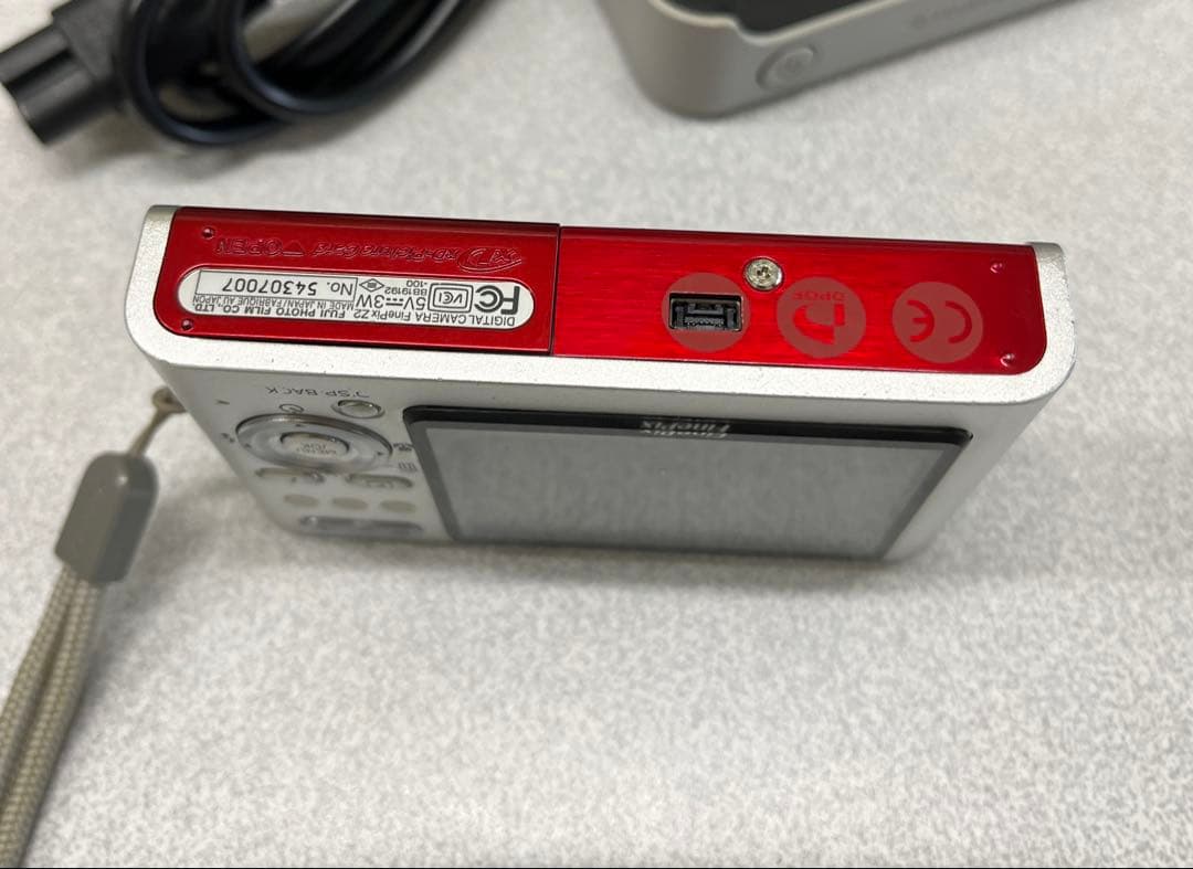 FUJIFILM デジカメ FinePix Z2 デジカメ　コンデジ