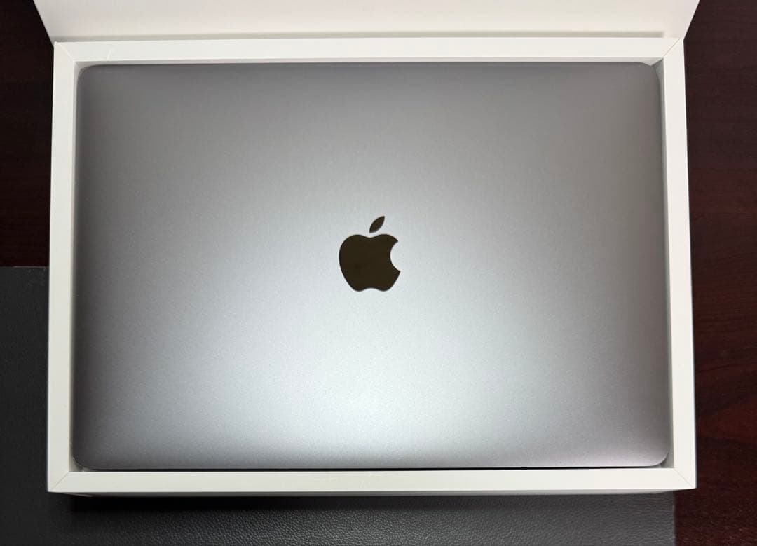 MacBook Pro 2020。16GB。 500GB