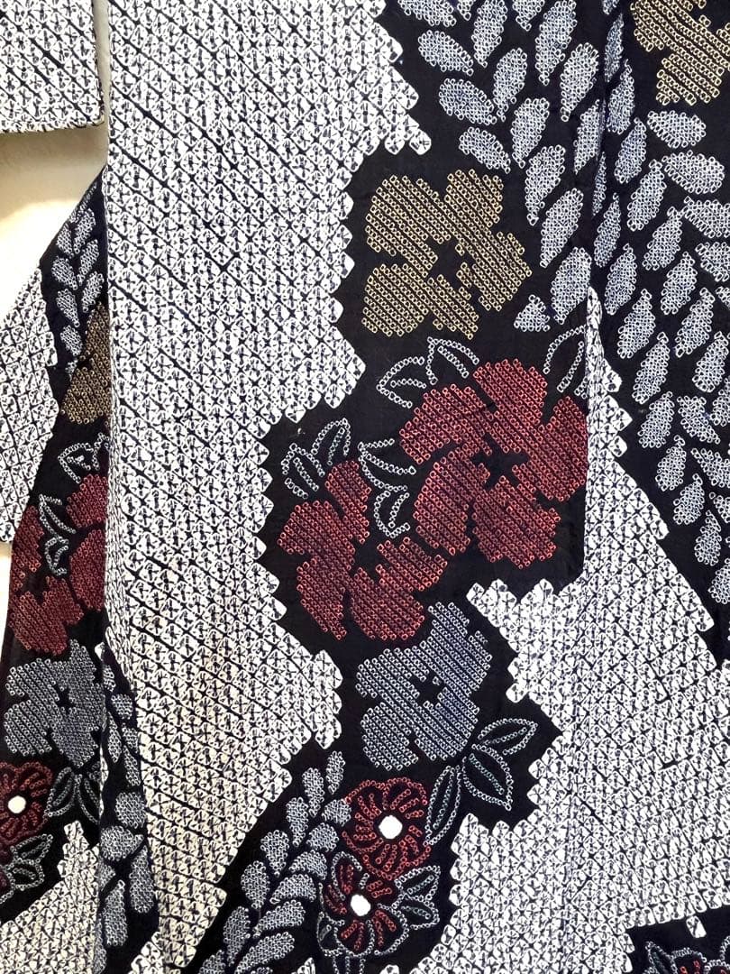 有松鳴海絞り　浴衣　Ｌ　大きいサイズ　藤と花　（210）