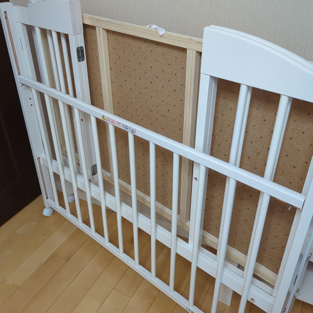 ベビーベッド「ワンタッチハイベッド　パル」