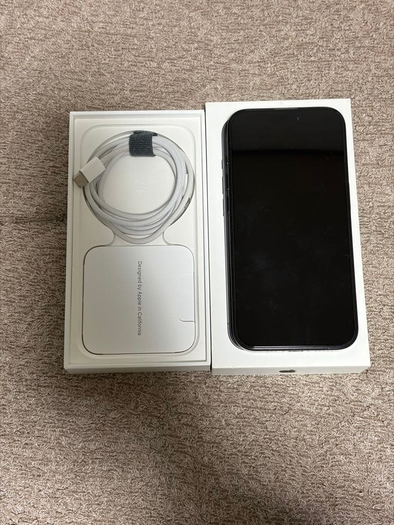 iPhone 15 pro 本体 256GB