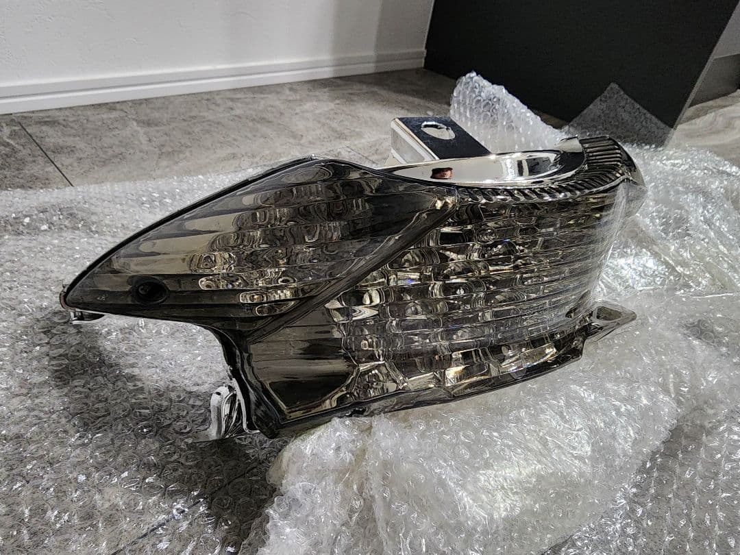 address アドレスv125s LEDテールランプ　ブレーキ (スモーク)