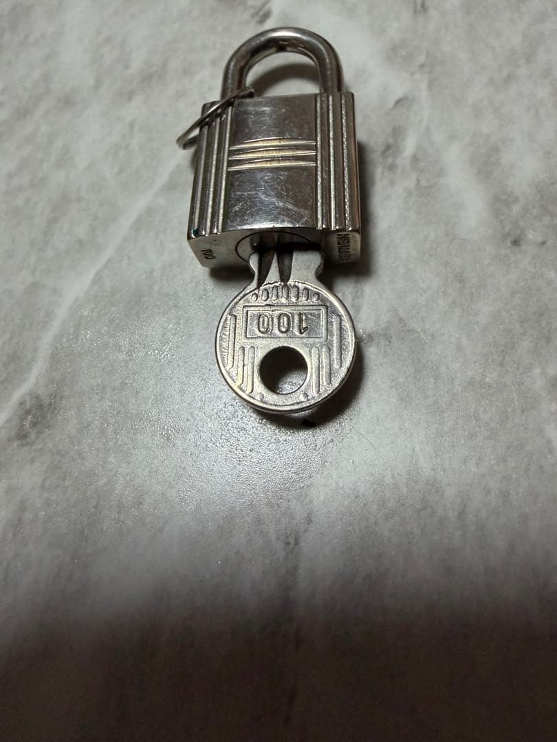 HERMES エルメス カデナ パドロック 南京錠 鍵 キー No100