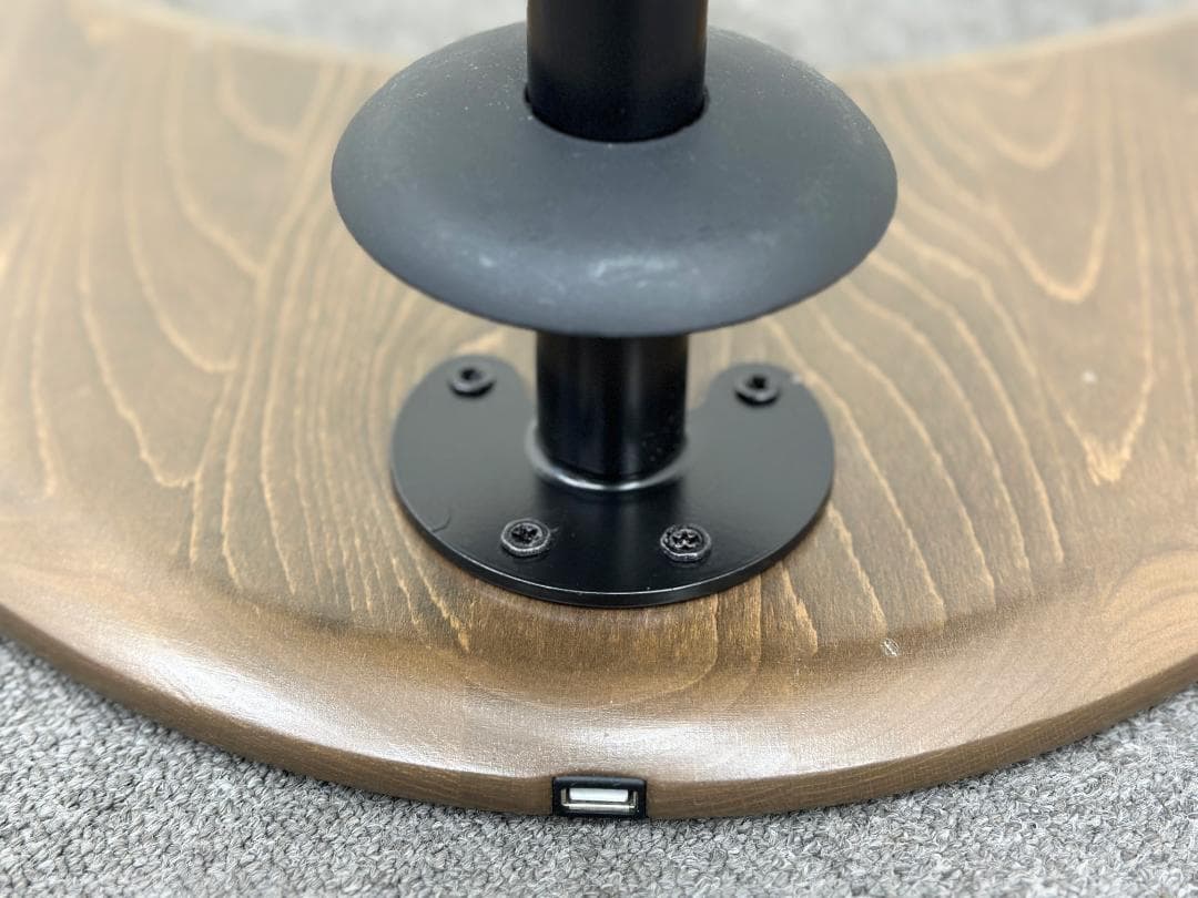 ALO■Stressless/ストレスレス　USBポート付のサイドテーブル