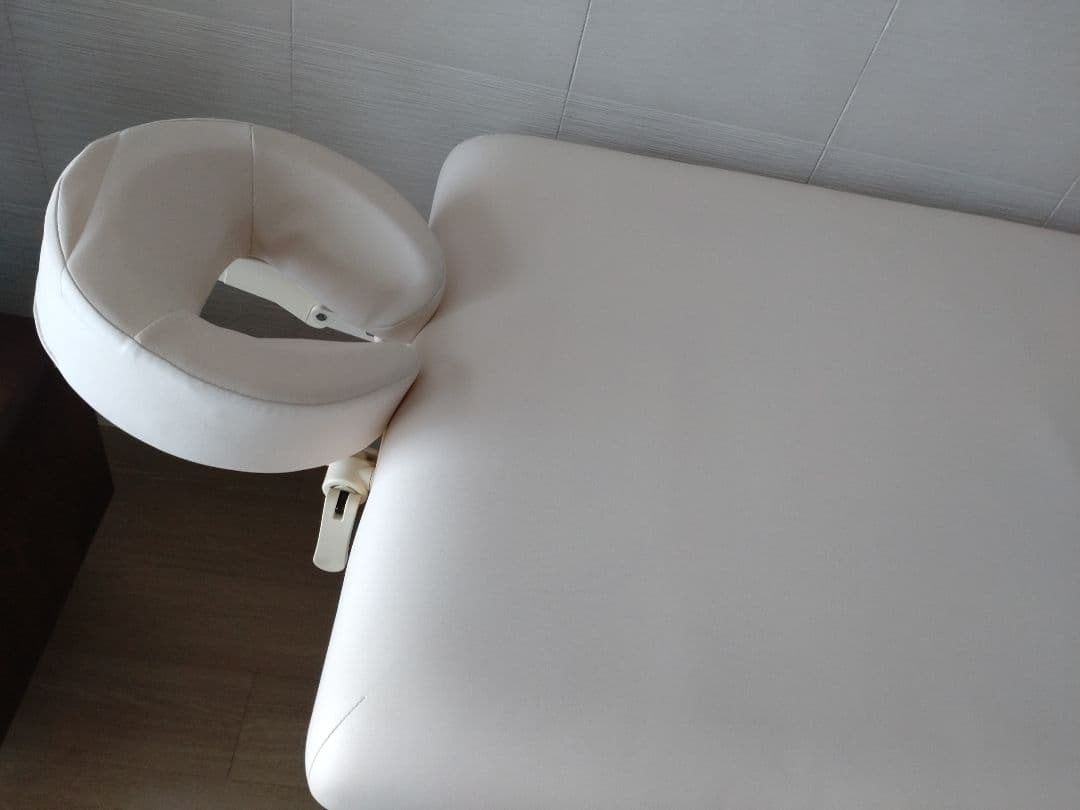 エステベッド　FONTANA リビエラ28 マッサージベッド