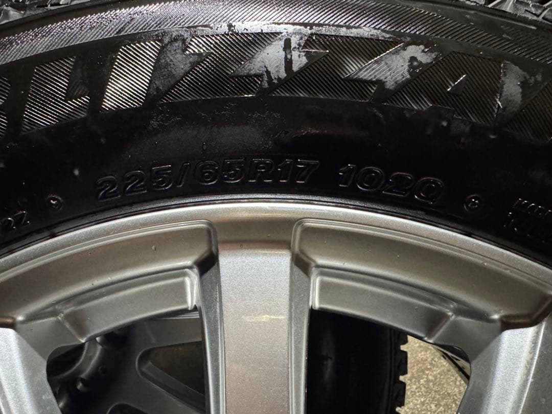 ブリヂストン 225/65R17 スタッドレスタイヤセット ハリアー