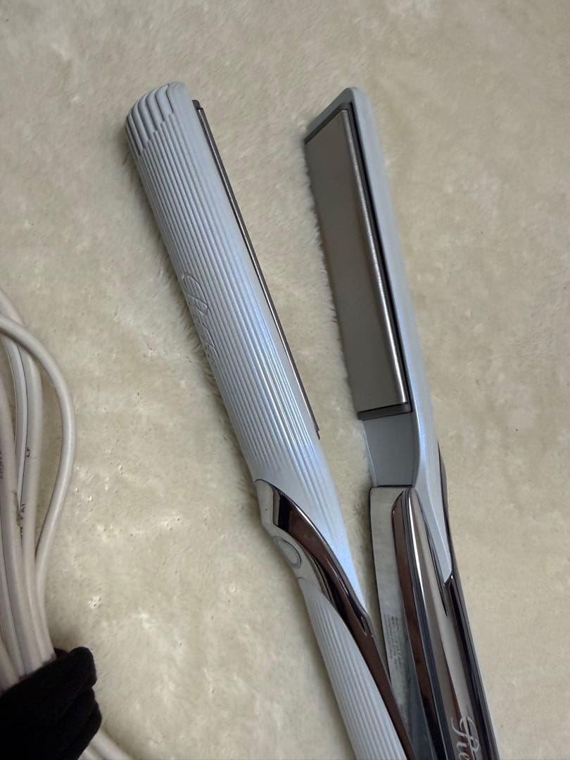 2023年製 ReFa ストレート アイロン プロ ホワイト RE-AT-02A