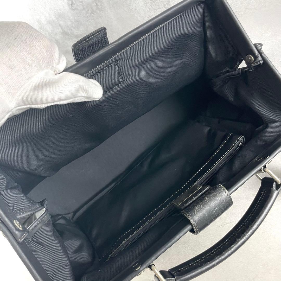 入手困難✨ ジャンポールゴルチエ ドクターズバッグ 鍵付き ブラック がま口