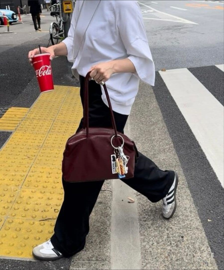 イアパピヨネ　ロングハンドルボストンバッグ