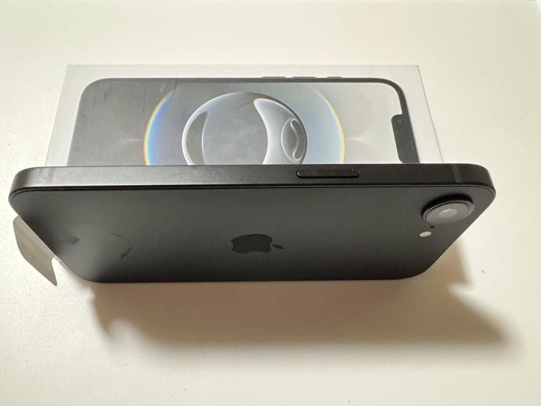 【BT99%美品】Apple iPhone16e 128GB ブラック　US版