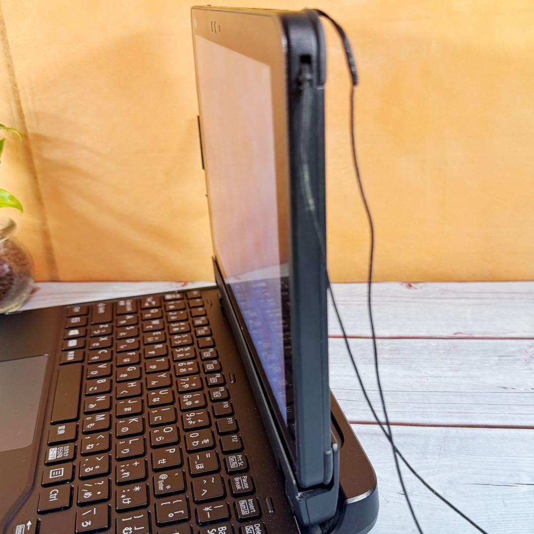 レア✨Fujitsu タブレット型ノートPC☘️メモリ8GB☘️SSD☘️タッチペン付
