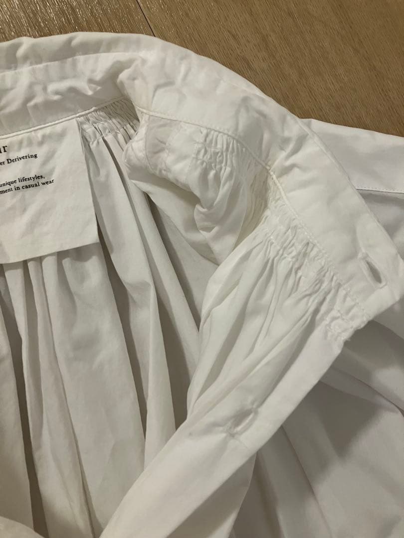 美品 Veritecoeur ヴェリテクール ギャザー ブラウス ホワイト