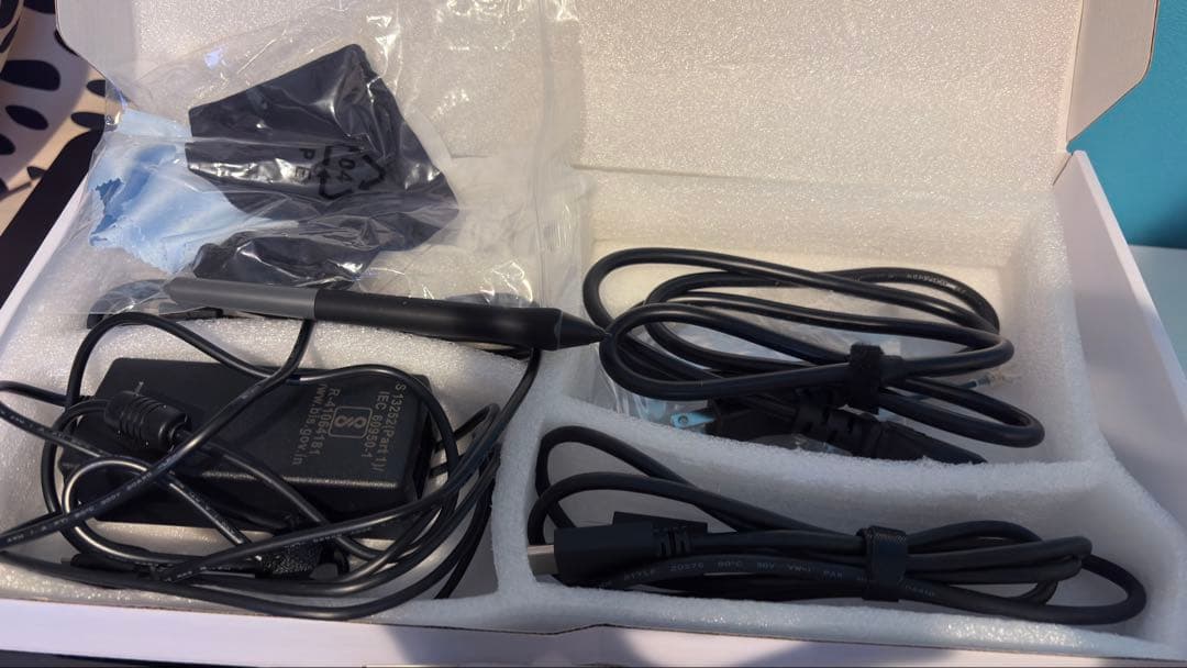 XP-Pen Artist 22 Plus 本体