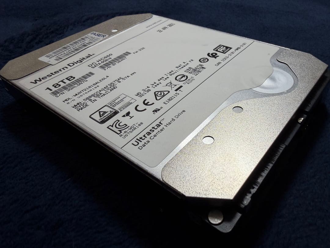 Western Digital DC HC550 18TB 内蔵型ハードディスク