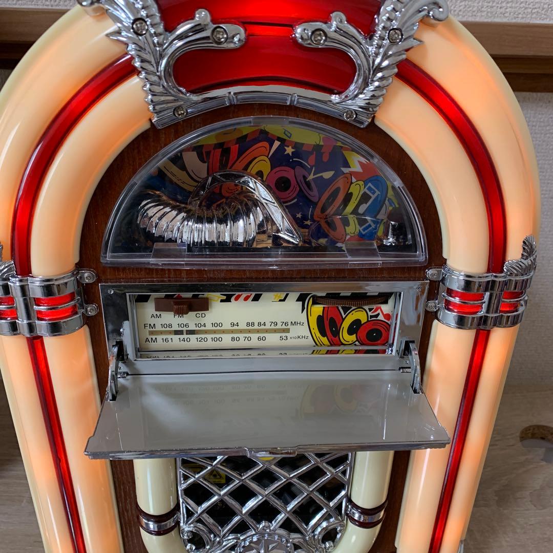 希少おすすめ品 昭和レトロジュークボックス(動作品)と オールディーズCD6枚付