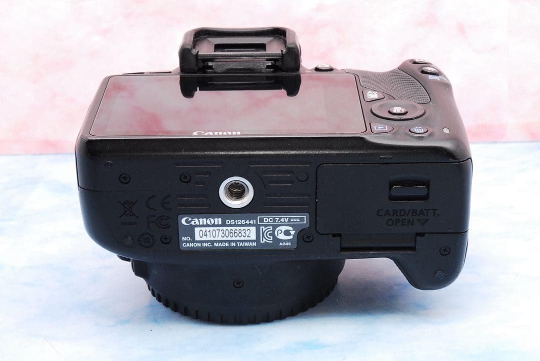 Canon Kiss X7✨手ぶれ補正✨バッグ＆ミニ三脚✨一眼レフカメラ