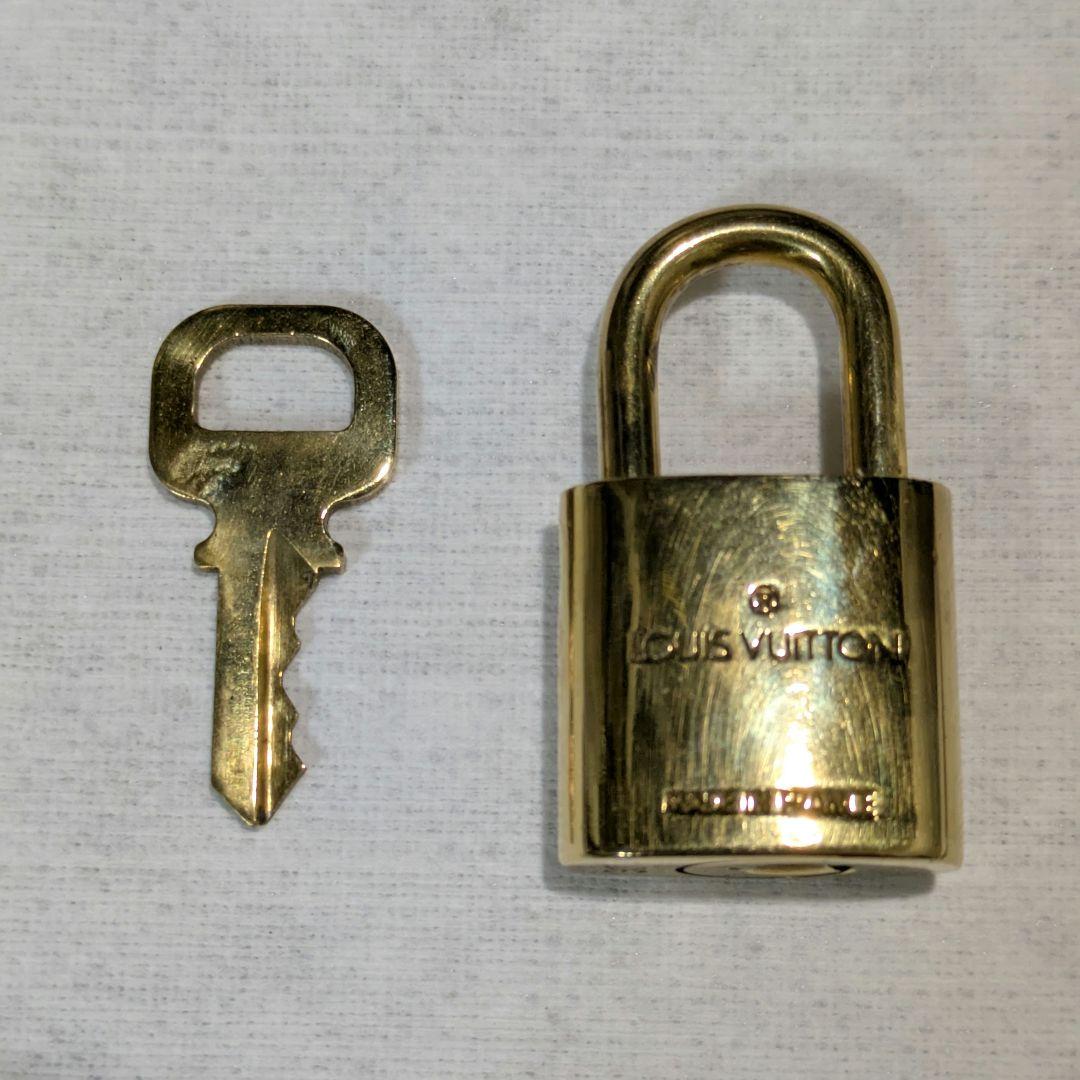 ルイヴィトン パドロック