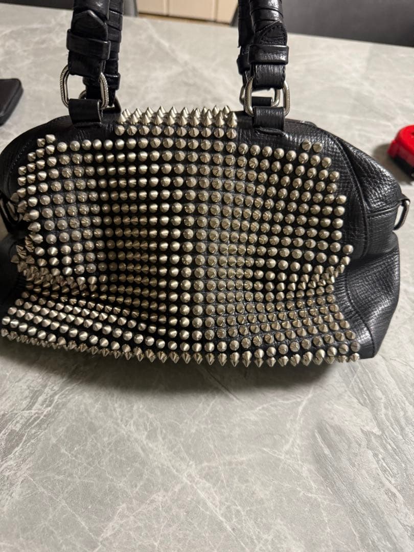 Christian Louboutin トートバッグ 黒　もう手に入らないです❗️
