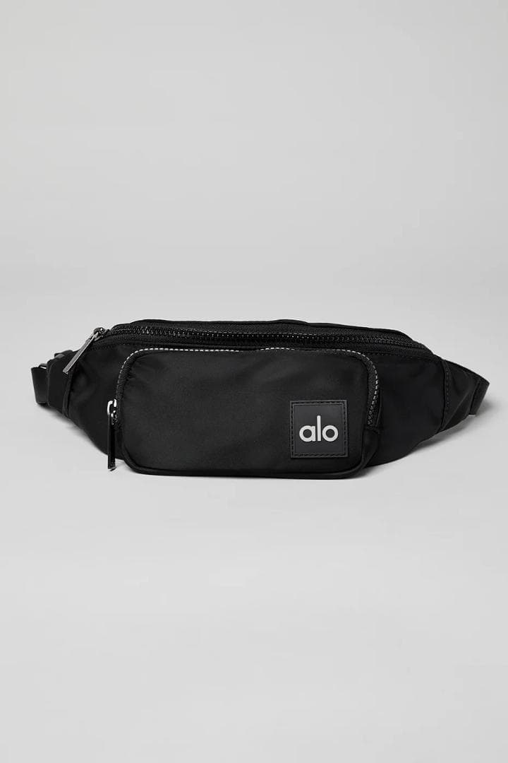 新品本物　アローヨガ Alo yoga　ベルトバック　エクスプローラー ファニー
