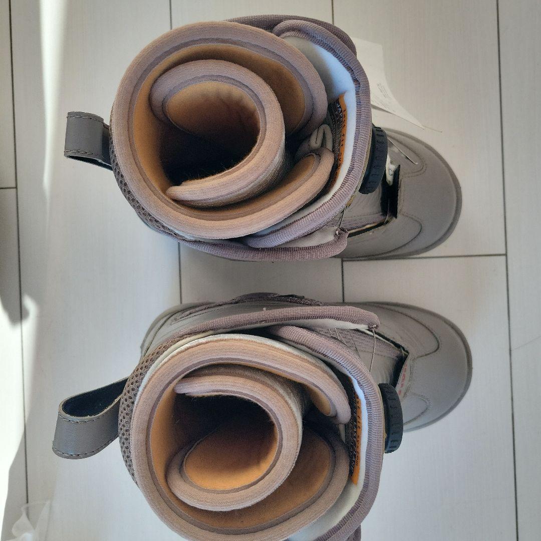 女性用スノーボードブーツ ２４cm