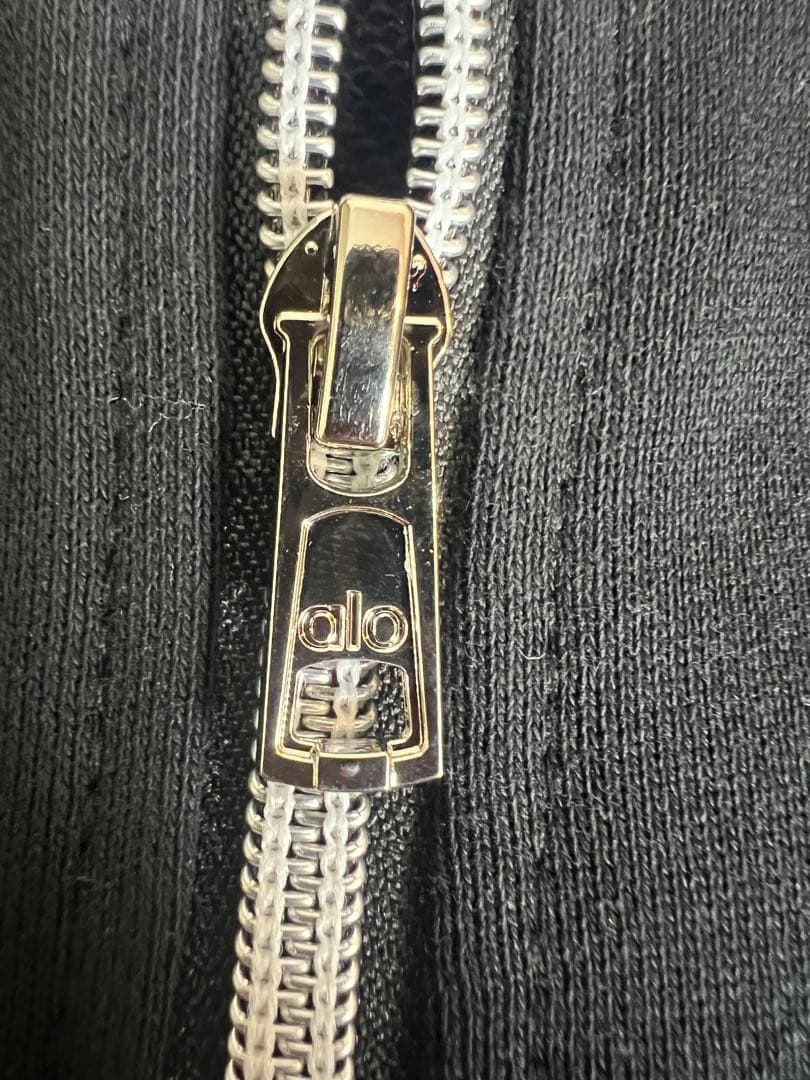 alo ジップスエット（裏起毛なし）ブラック