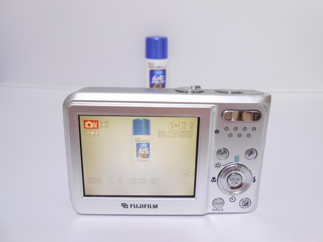 【お値下げ歓迎・美品】 FUJIFILM FinePix F30 シルバー