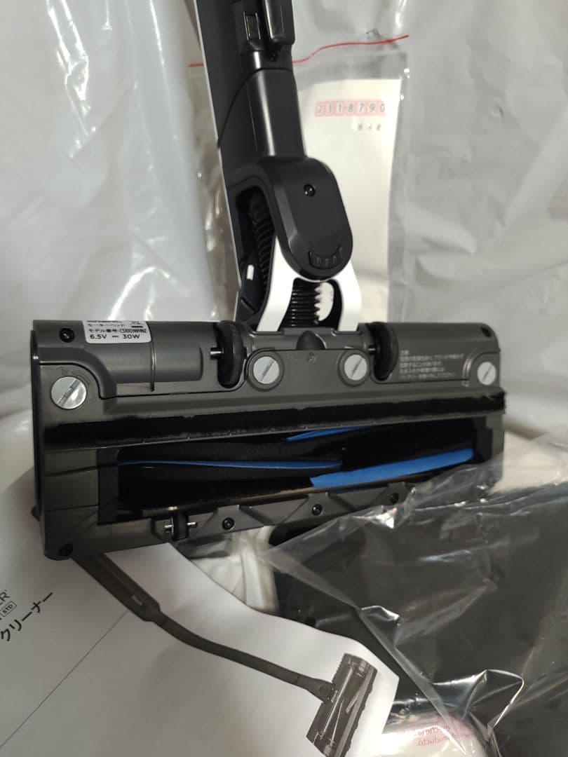 メーカー保証有 美品 シャーク コードレスクリーナー CS100J