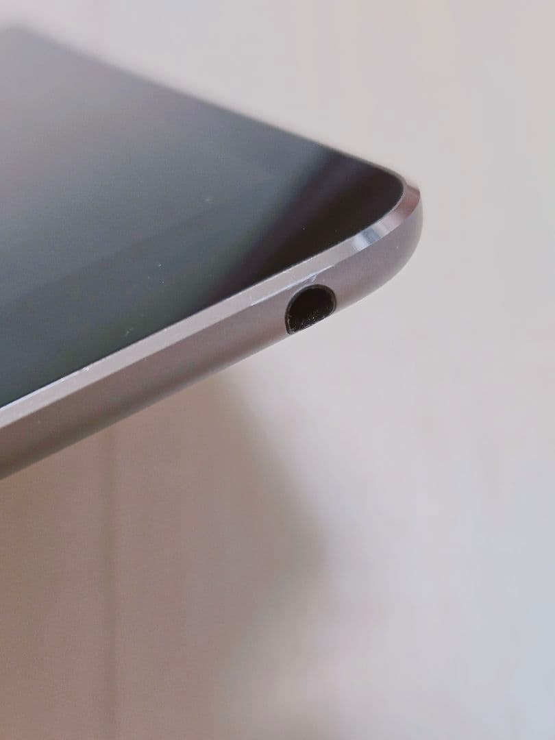 Apple iPadmini4 128GB シルバー WiFiモデル 本体