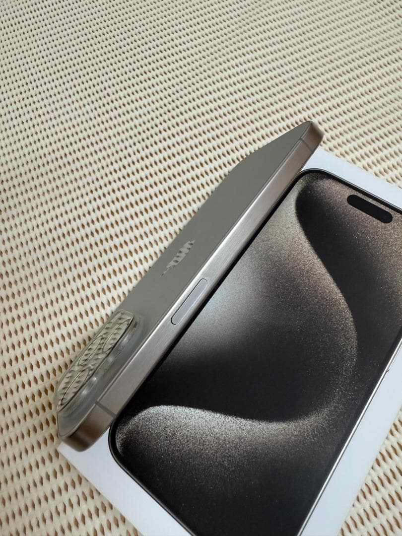 【美品】Apple iPhone15 Pro 512GB ナチュラルチタニウム