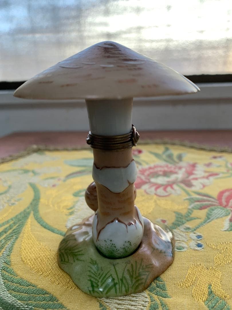 リモージュボックス　フランス製　レアな親子のきのこの小物入れとCherry2個！