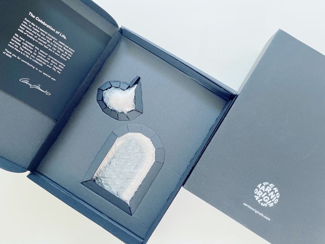 ミニキス　プラチナ　Eero Aarnio Originals エーロアールニオ