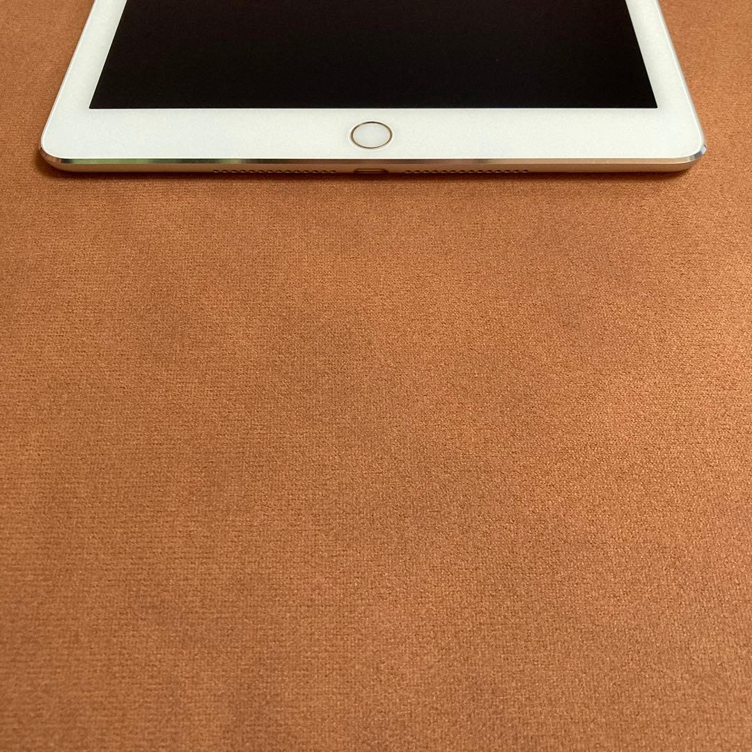 9978 電池ほぼ新品 iPad Air2 第2世代 16GB au