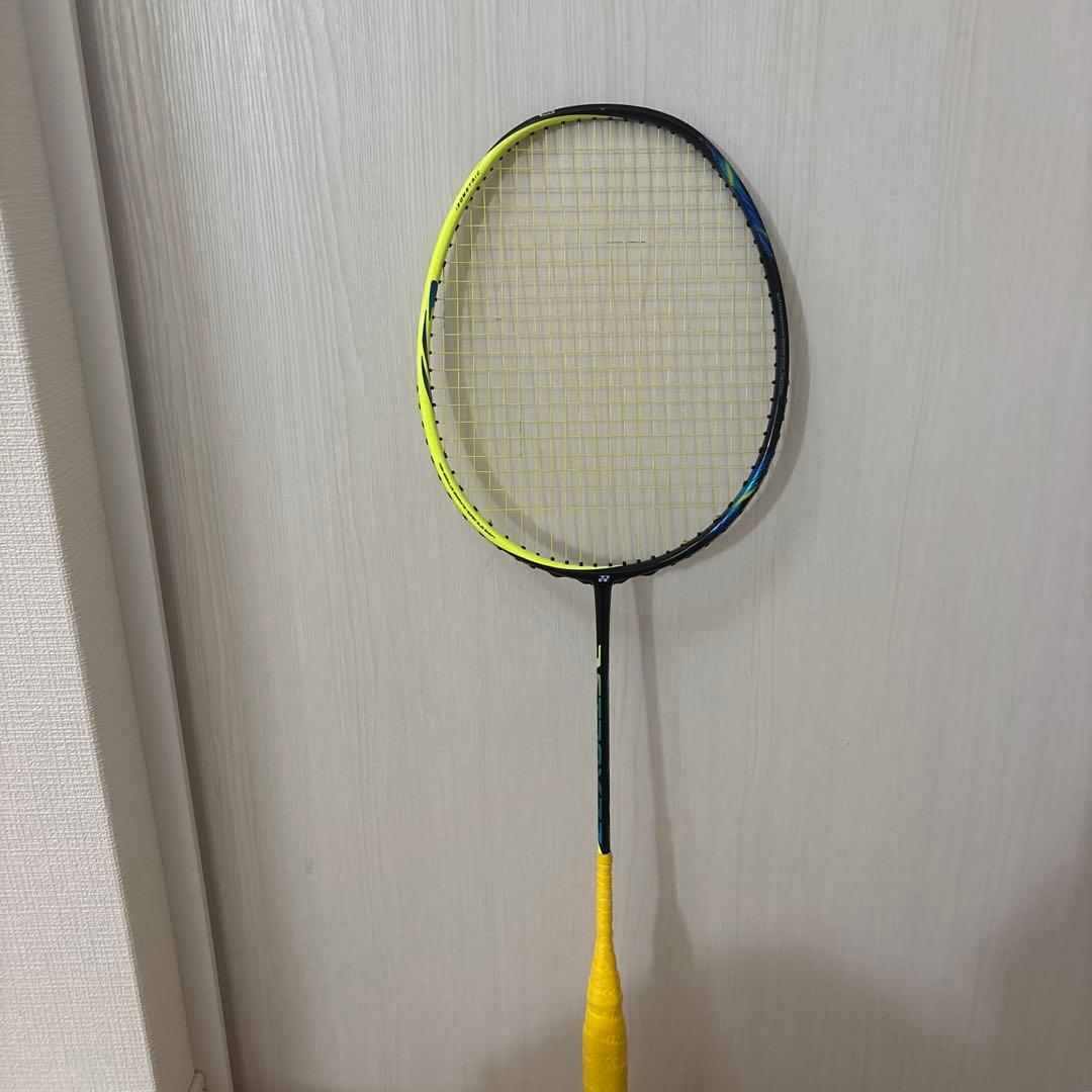 アストロックス77 廃盤バドミントンラケット イエロー