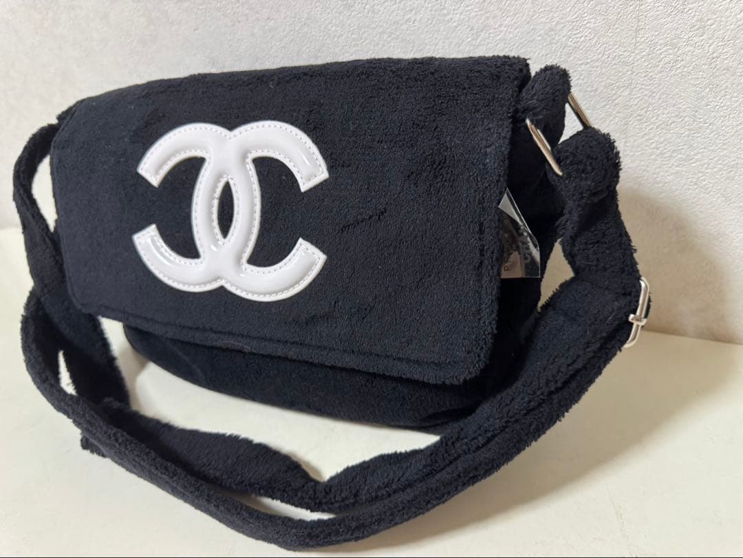 未使用 ブラックxホワイトロゴ ショルダーバッグ ノベルティ CHANEL