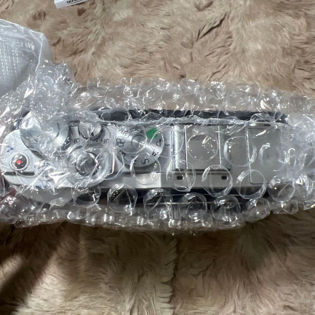 【新品未使用】OLYMPUS PEN E-P7 レンズキット