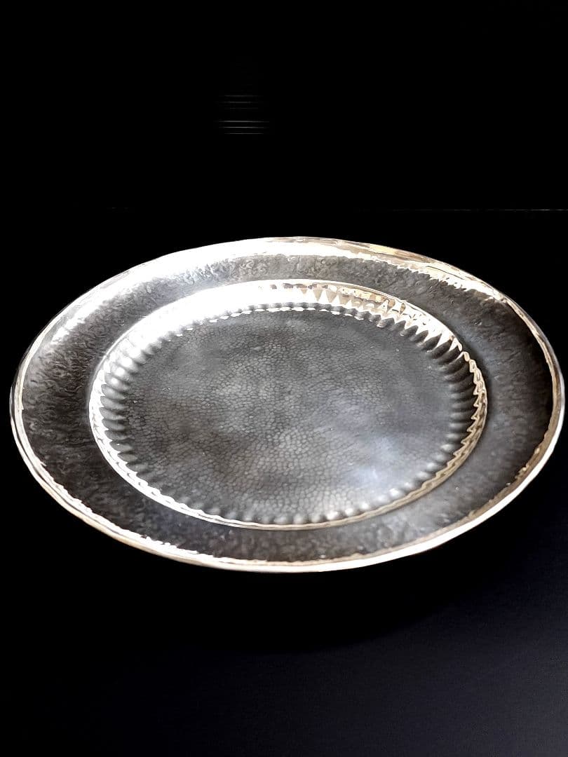 純銀　平安 美照 造 (加澤美照) 鎚目打　静海盆 打出 約378.35ｇ共箱