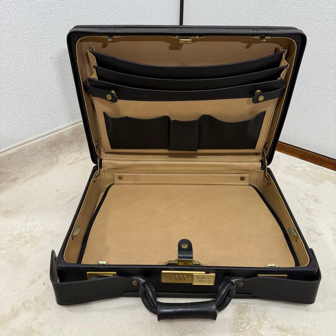 ハートマン　アタッシュケース　オールレザー　A4収納　ダイヤルロック　黒