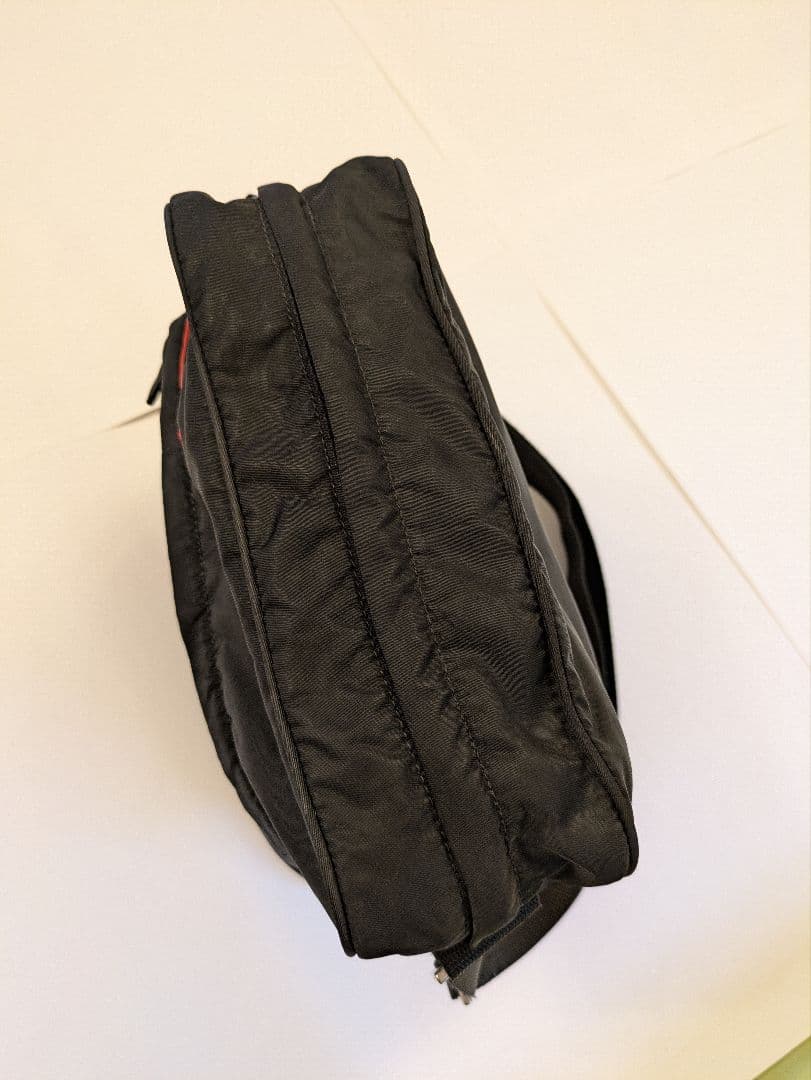 PRADA スポーツ ブラック ショルダーバッグ