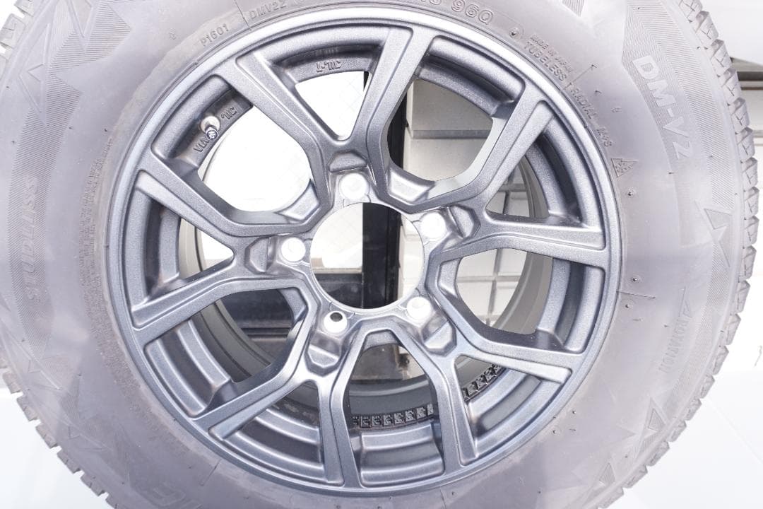 ブリヂストン DM-V2 195/80R15 シエラ スタッドレス ホイール付