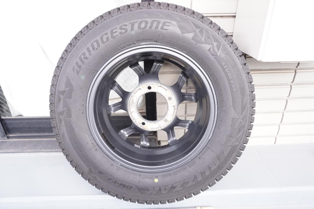 ブリヂストン DM-V2 195/80R15 シエラ スタッドレス ホイール付