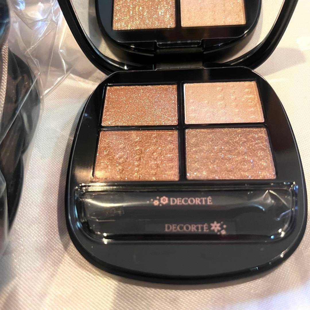 コスメデコルテ　クリスマスコフレ ポーチ アイシャドウ　2025 新品