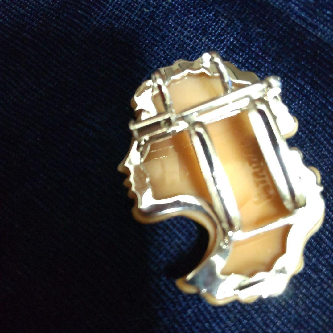 小春日和様　　k18WG　シェルカメオブローチ＆　パルラーティ　ダイヤ付