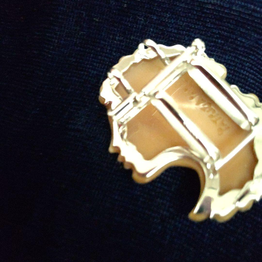 小春日和様　　k18WG　シェルカメオブローチ＆　パルラーティ　ダイヤ付