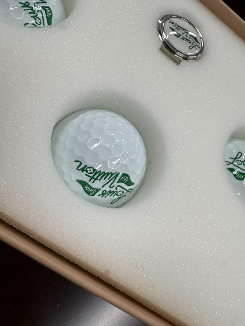 LOUIS VUITTON ゴルフボールセット未使用