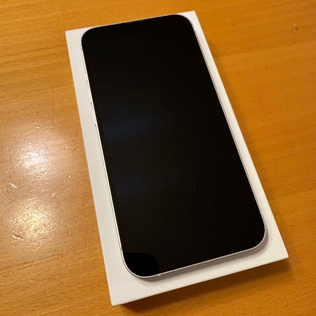Apple iPhone13 128GB スターライト 本体