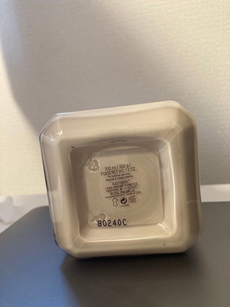 パ*ス様 ローラメルシエ ホイップトボディクリーム アンバーバニラ300g（箱無