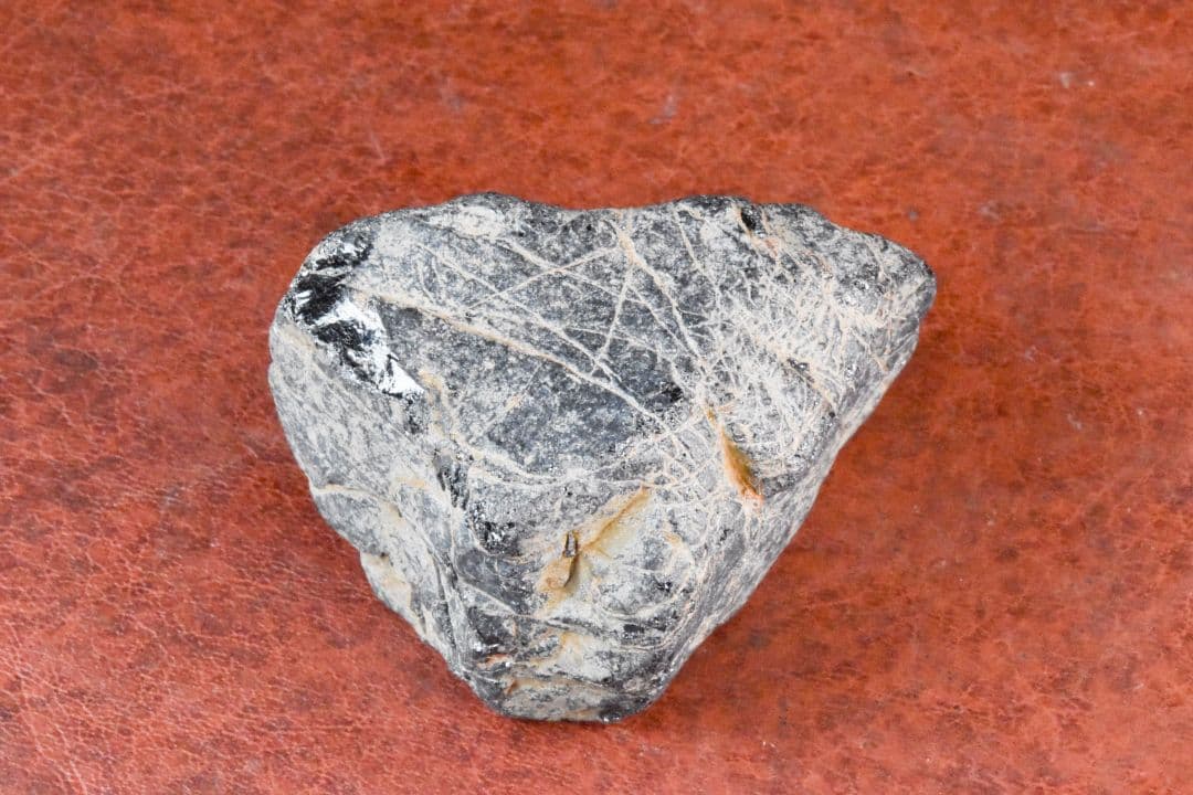 マダガスカル産 サマルスキー石