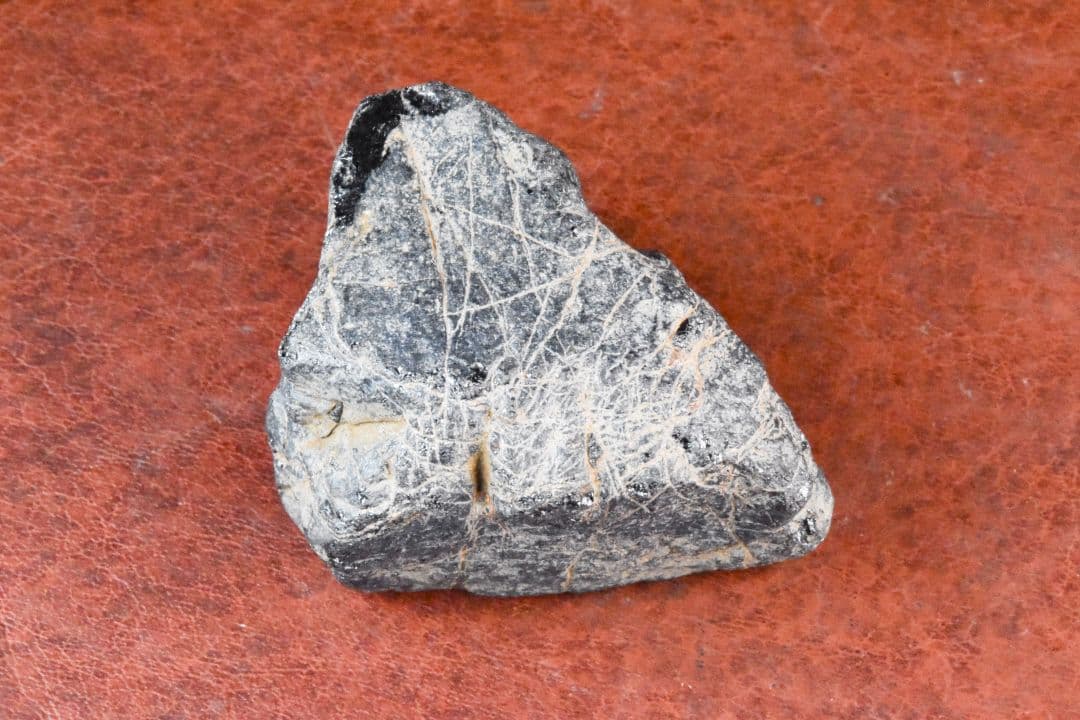 マダガスカル産 サマルスキー石