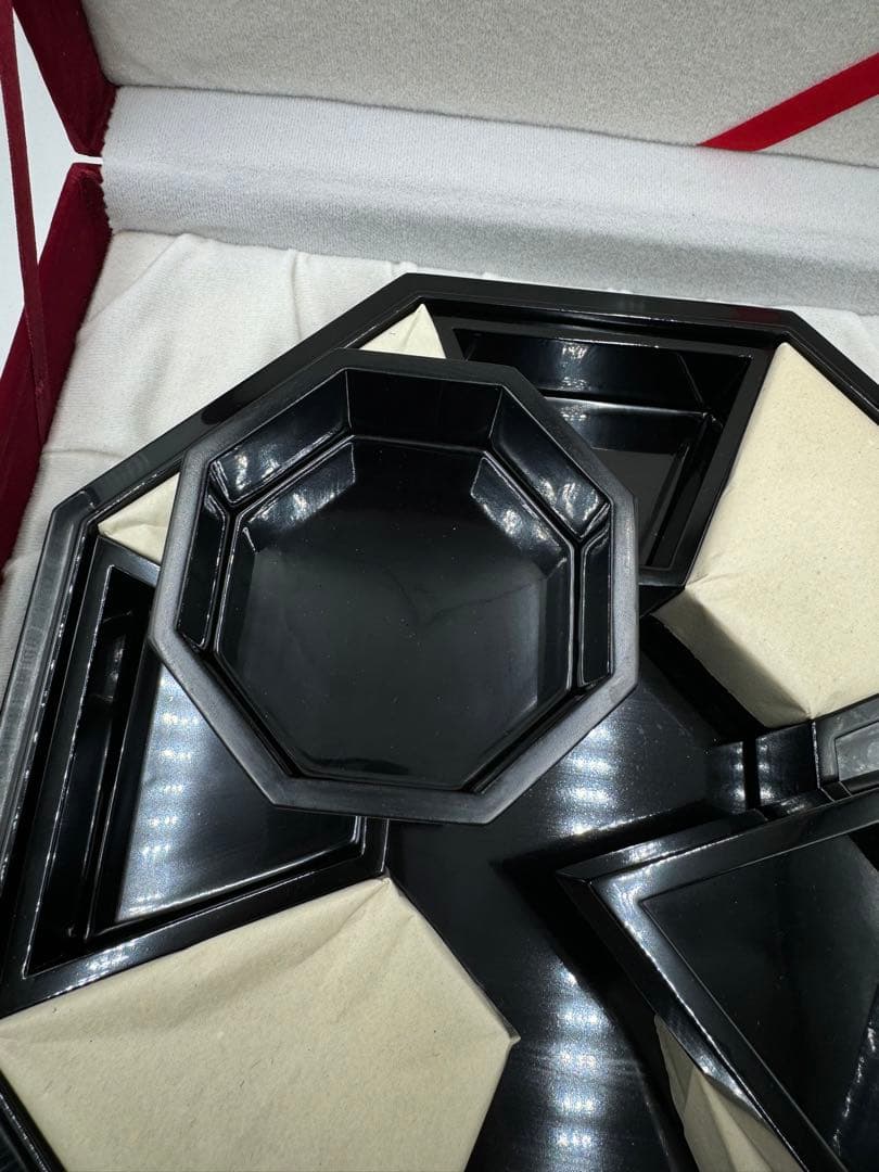 韓国製　八角螺鈿細工　漆器　螺鈿細工　小物入れ