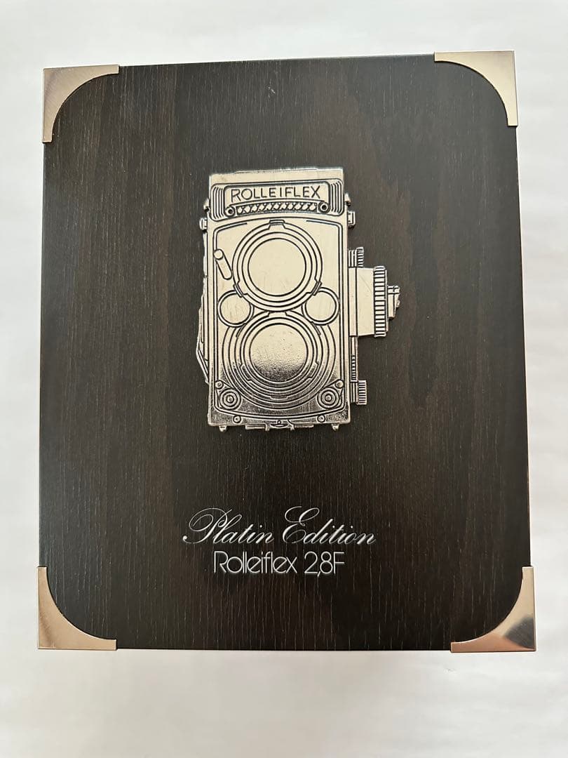 Rolleiflex 2.8F Platinum Edition 木製ボックス